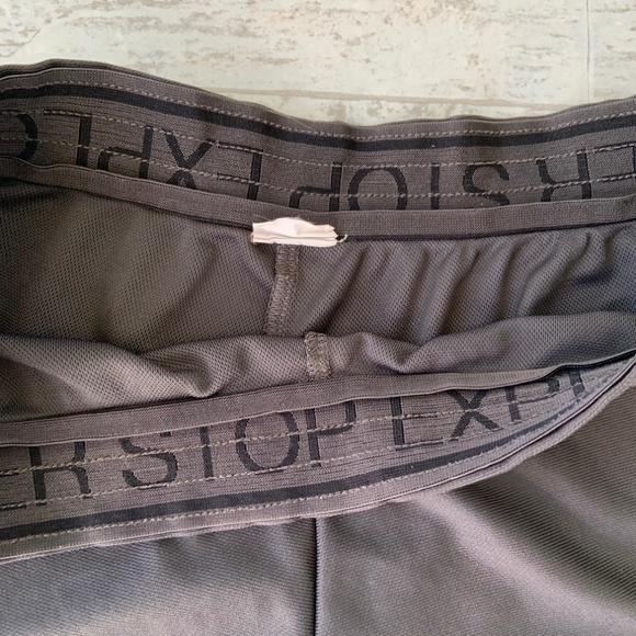 North Face Running Shorts Never Stop Exploring - Picture 3 of 6